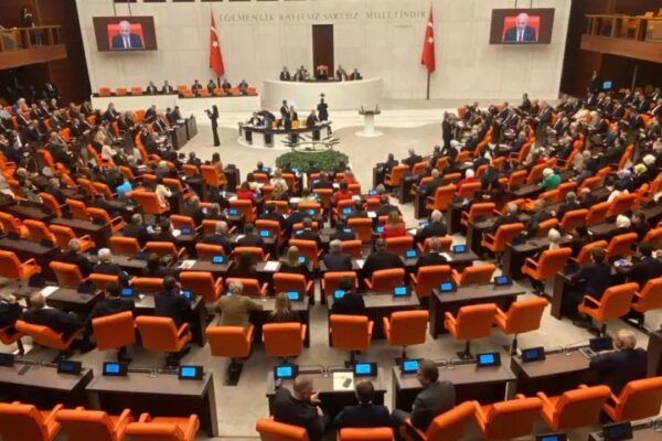Alkollü içkilere yeni kısıtlama teklifi Meclis gündeminde